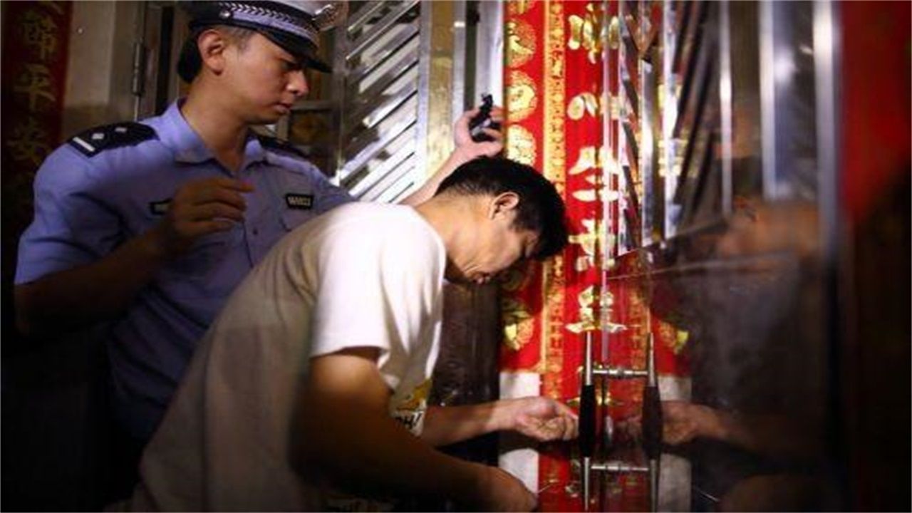 本溪请开锁师傅开了锁后，师傅